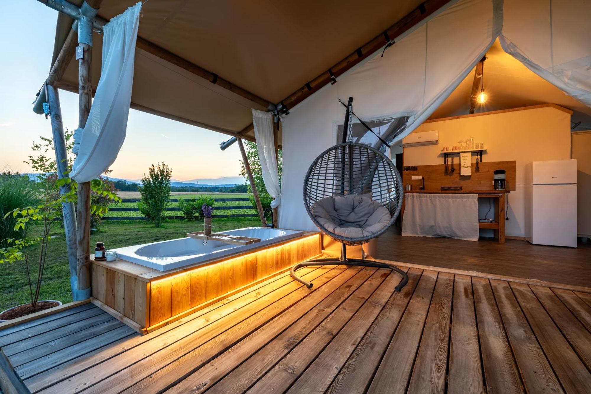 Glamping Kolpa Resort Gradac Экстерьер фото