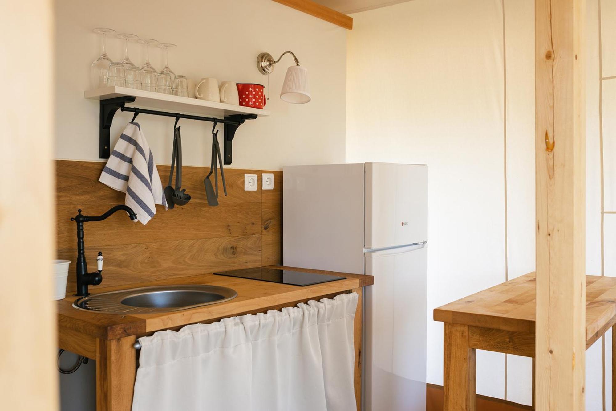 Glamping Kolpa Resort Gradac Экстерьер фото